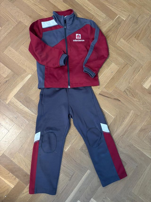 Chándal Salesianos Loyola Aranjuez
Talla 4