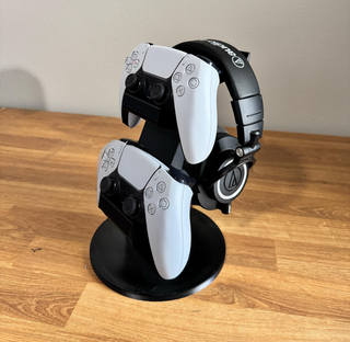 Soporte para mandos PS5 y auriculares