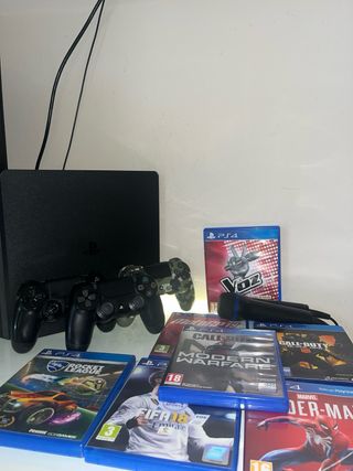 PS4 Slim 1TB Negra + Juegos+ Mandos y complementos