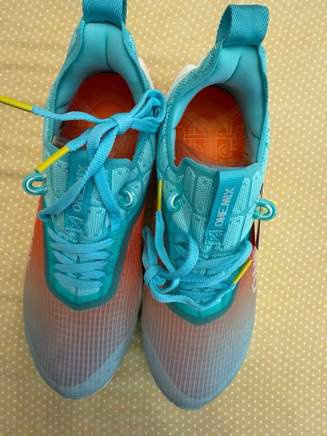 Zapatillas ONE MIX Naranja y Turquesa