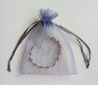 NUEVO - Pulsera eslabones color oro rosa con bolsa