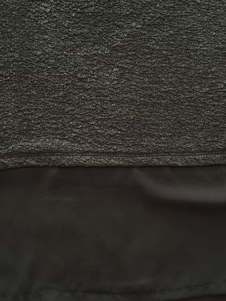 Jersey negro con detalle CHIC