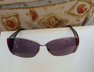 Gafas de sol Loewe.Cristales color morado, nuevos.