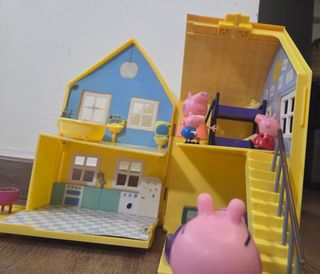Casa Peppa Pig con muñecos y parque