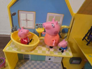 Casa Peppa Pig con muñecos y parque