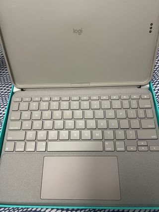 Tastiera Logitech Combo Touch iPad Pro 11 Grigia