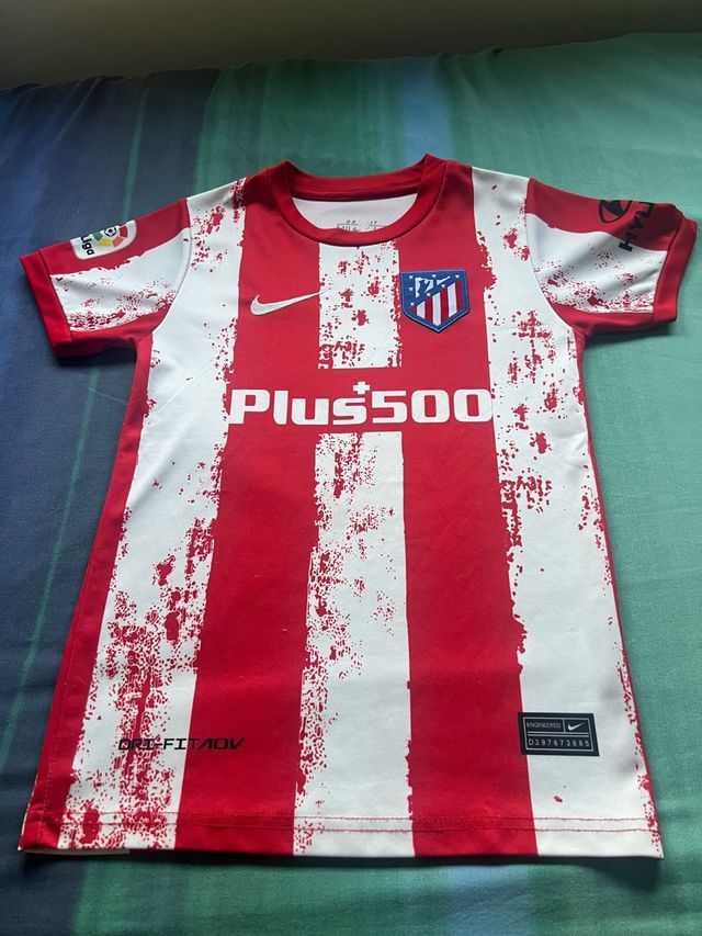 Conjunto Atlético de Madrid Nike
talla 7-9 años 