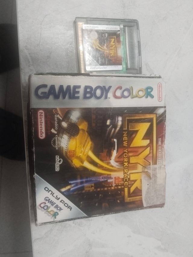 Nyr juego con su caja nyr