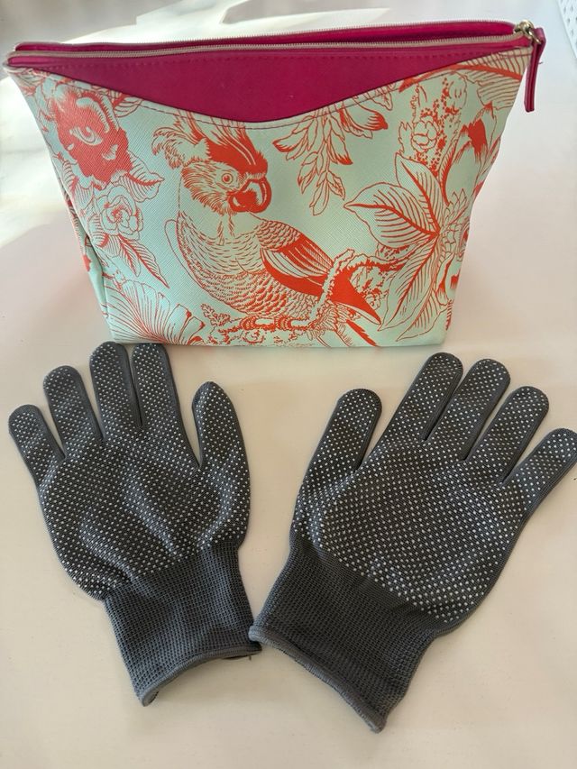 Plancha y Rizador  (Con regalitos)