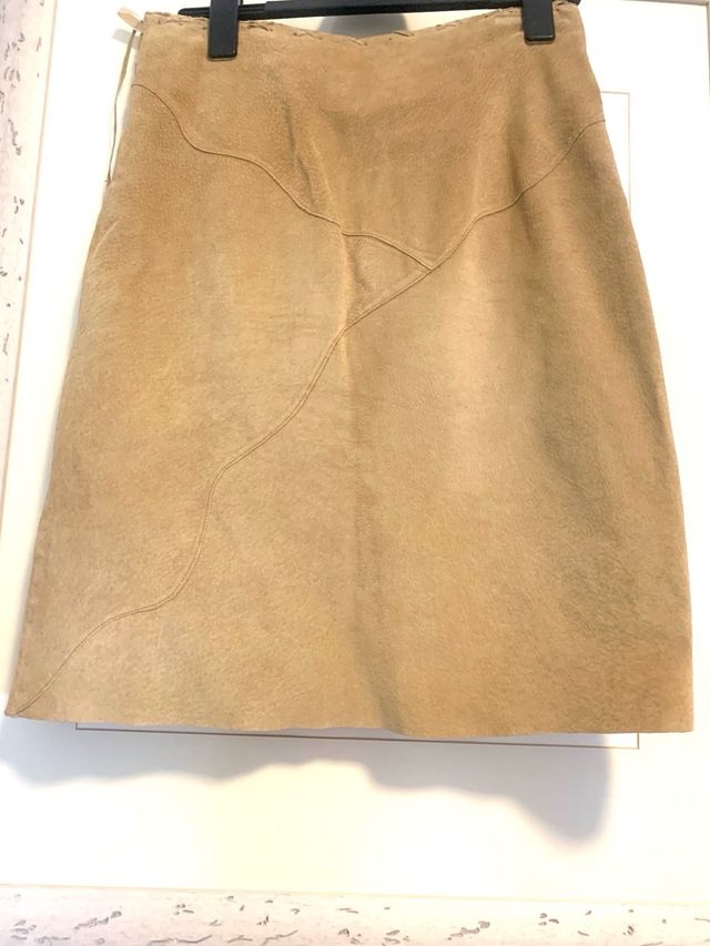 Saia de pele bege
