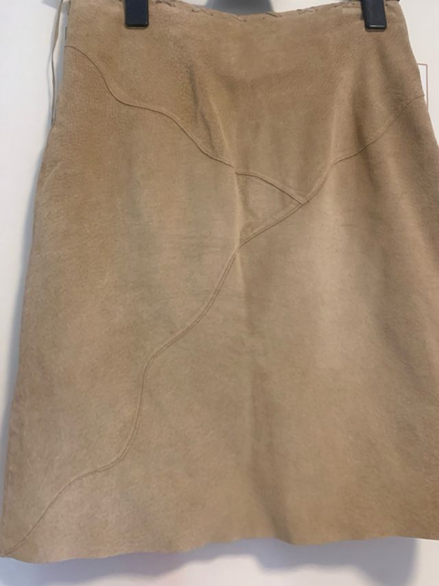Saia de pele bege