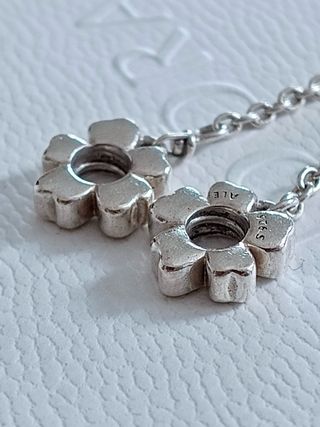 Charm Pandora ORIGINAL  cadena de seguridad flores