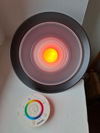 Lampada da tavolo Philips, luce cangiante