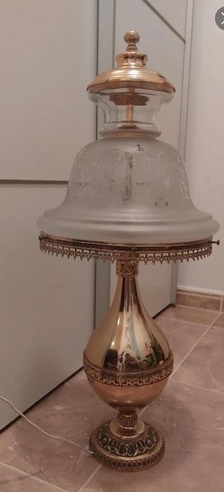 Lámpara de mesa vintage dorada