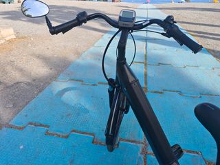 Bicicleta Eléctrica Negra