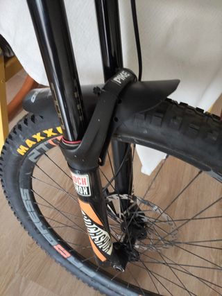 Bicicleta Mondraker Dune R Carbono