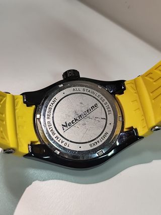 Reloj Neckmarine Negro y Amarillo