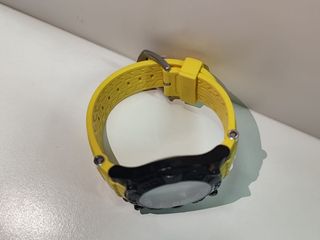 Reloj Neckmarine Negro y Amarillo