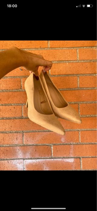 Zapato tacón beige