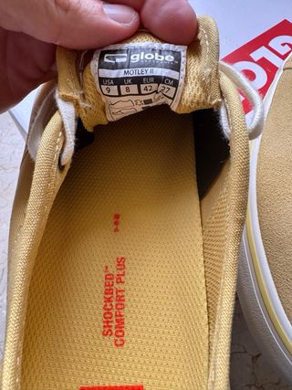 Zapatillas Globe Amarillas Talla 42