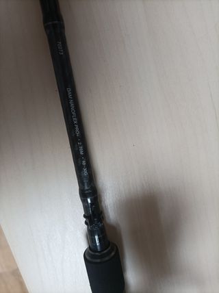 Caña de pescar Dam y carrete Shimano Catana