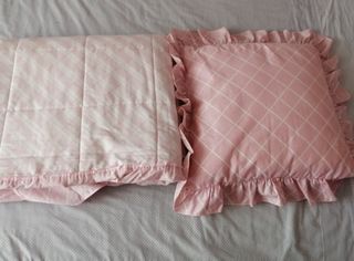 Edredón rosa cama 90