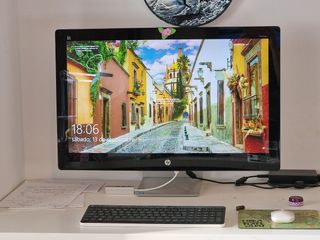 HP Pavilion 27 All-in-One