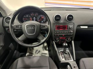 Audi A3   Sportback 1.6 TDI 105cv Attraction 