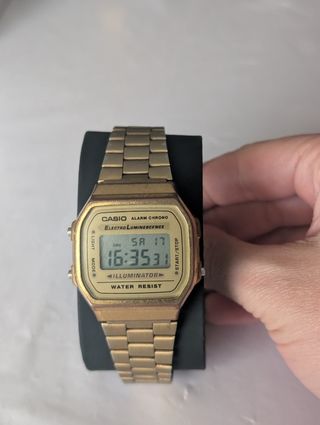 Reloj mujer Casio Alarm chrono dorado