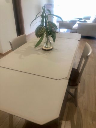 Mesa comedor madera extensible restaurada 