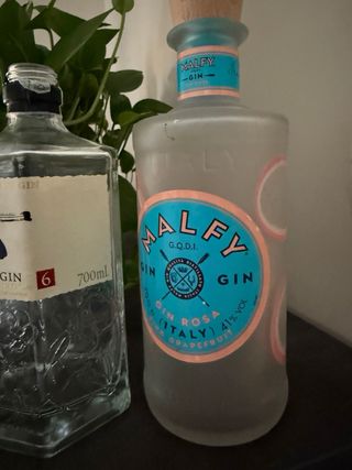 4 Bottiglie vuote Gin
per collezionisti
