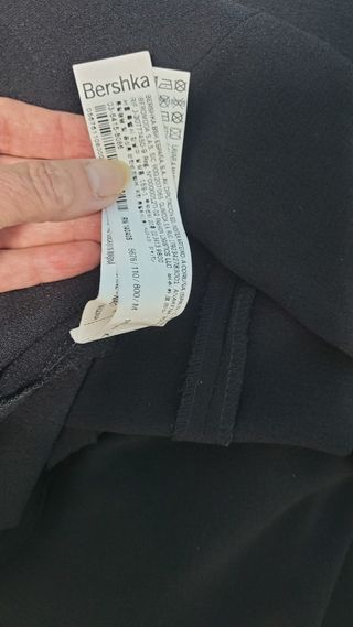 Falda negra corta Bershka