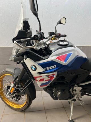 BMW F900GS