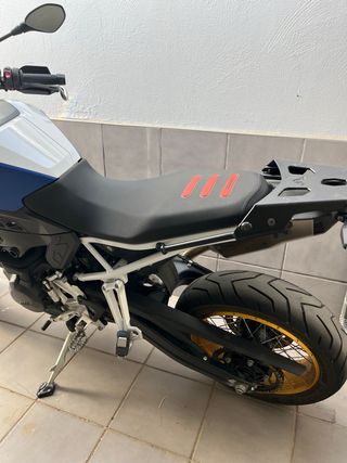 BMW F900GS