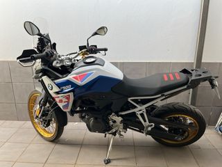 BMW F900GS