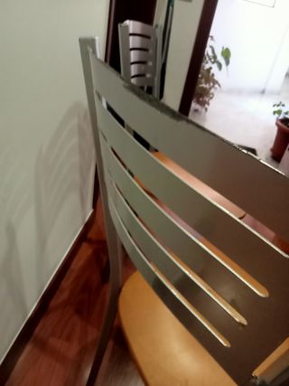 Mesa plegable con 2 sillas