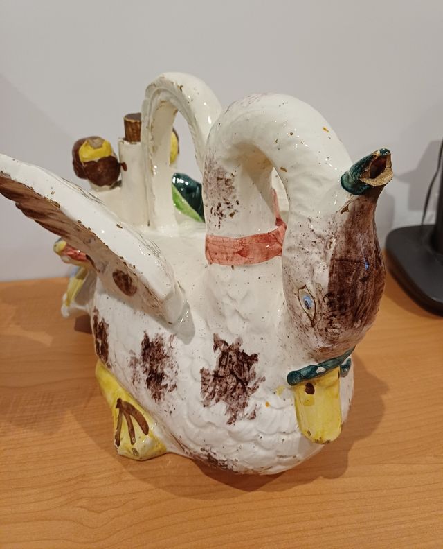 Botijo antiguo de porcelana de Valencia