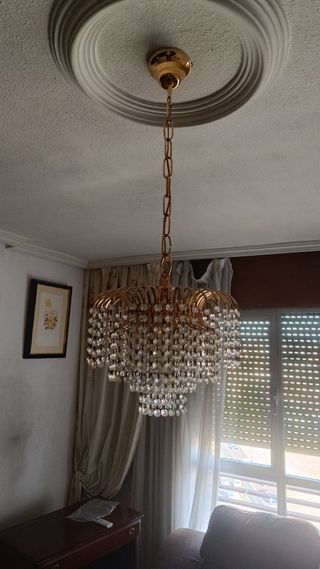 Lámpara de salón con lágrimas doradas