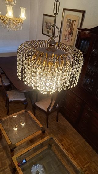 Lámpara de salón con lágrimas doradas