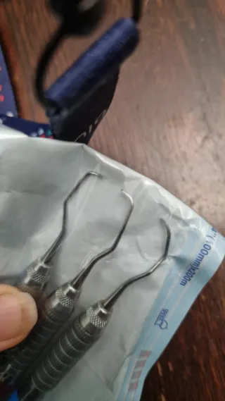 Curetas dentales nuevas