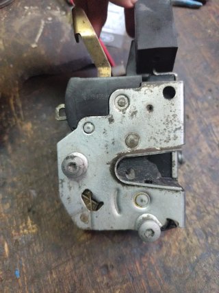 Cerradura Puerta Delantera Izquierda BMW E34