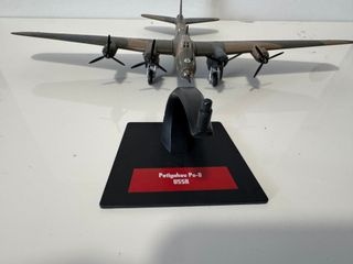 Avión bombardero URSS Peltyakov P0-8 1/144 Altaya