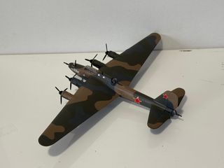 Avión bombardero URSS Peltyakov P0-8 1/144 Altaya