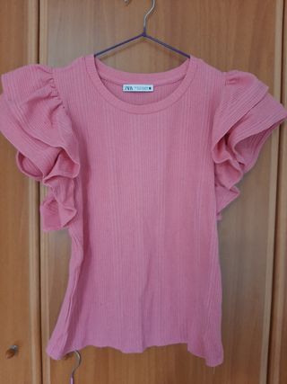 Blusa rosa manga corta volantes