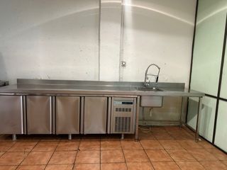 Bajo mostrador con fregadero de acero inoX CORECO