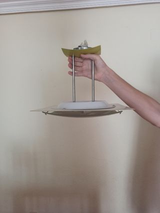 Cabecero juvenil madera, lámparas techo y mesita