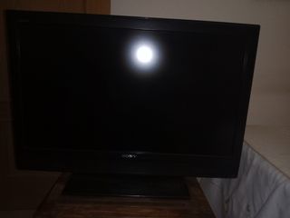 Televisor Sony Bravía 38 pulgadas Negro . Le falta