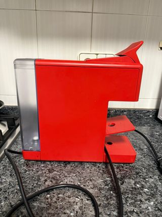 Cafetera Illy Y3.3 Roja

valorado en 105€ nuevo