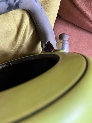 Tetera antigua verde. Para decoración.