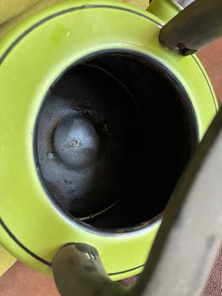 Tetera antigua verde. Para decoración.